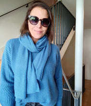 Load the image into the gallery viewer, Esisto Cashmere Scarf