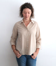 Laden Sie das Bild in den Galerie-Viewer, Lareida Baumwoll Bluse Bluette mit Rüsche