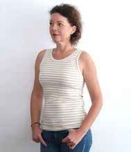 Laden Sie das Bild in den Galerie-Viewer, The Shirt Project Viskose-Mix Ringel Top Rippe mit Lurex