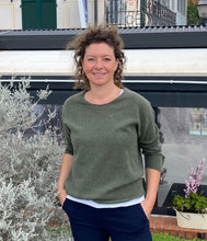 Load the image into the gallery viewer, WLNS Cashmere Sweater Crew Neck