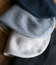 Load the image into the gallery viewer, Esisto thin cashmere hat