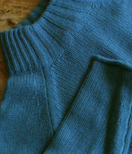 Load the image into the gallery viewer, Esisto cashmere jumper stand-up collar long sleeve