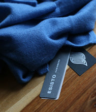 Load the image into the gallery viewer, Esisto Cashmere Scarf