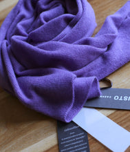 Load the image into the gallery viewer, Esisto Cashmere Scarf