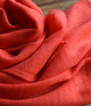 Load the image into the gallery viewer, Esisto Cashmere Scarf