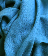 Load the image into the gallery viewer, Esisto Cashmere Scarf