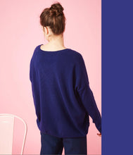 Load the image into the gallery viewer, Les tricots de Léa Cashmere Sweater Monjako V-neck