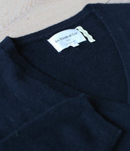 Load the image into the gallery viewer, Les tricots de Léa Cashmere Sweater Monjako V-neck