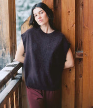 Load the image into the gallery viewer, Les tricots de Léa Cashmere Pullover Mapoupette Round Neckline