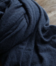 Load the image into the gallery viewer, Pin1876 Cashmere Plaid