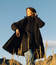 Load the image into the gallery viewer, Scandinavian Edition Mantel Aurora