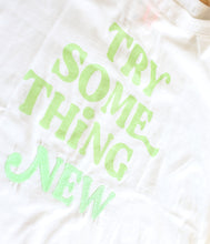 Laden Sie das Bild in den Galerie-Viewer, The Shirt Project Organic Baumwoll Oversize Shirt U-Boot Ausschnitt Halbarm