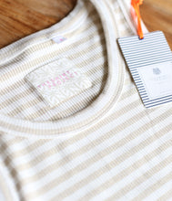 Laden Sie das Bild in den Galerie-Viewer, The Shirt Project Viskose-Mix Ringel Top Rippe mit Lurex