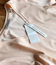 Laden Sie das Bild in den Galerie-Viewer, Trusted Handwork Baumwoll T-Shirt Toulouse V-Ausschnitt Kurzarm