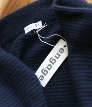 Laden Sie das Bild in den Galerie-Viewer, engage Kaschmir offene Poncho Jacke