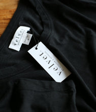 Load the image into the gallery viewer, Velvet by Graham and Spencer Cotton Shirt Liz Crew Neck Long Sleeve