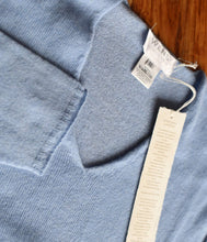 Load the image into the gallery viewer, WLNS Cashmere V-Neck Sweater