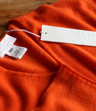 Load the image into the gallery viewer, WLNS Cashmere V-Neck Sweater