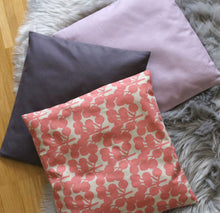 Load the image into the gallery viewer, Swiss Pine Pillow Uni