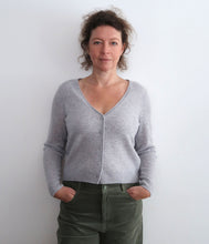 Load the image into the gallery viewer, Esisto cashmere cardigan V-neck long sleeve
