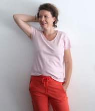Load the image into the gallery viewer, The Shirt Project Organic cotton shirt V-neck short sleeve
