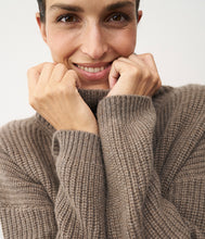Laden Sie das Bild in den Galerie-Viewer, 0039Italy Kaschmir-Wolle-Mix Stehkragen Pullover Lona
