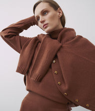 Laden Sie das Bild in den Galerie-Viewer, 0039Italy Kaschmir-Wolle-Mix Strickjacke Giulia Rundhalsausschnitt
