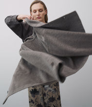 Laden Sie das Bild in den Galerie-Viewer, 0039Italy Outdoor Alpaka-Mix Jacke Hazel
