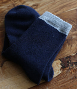 Engage cashmere socks