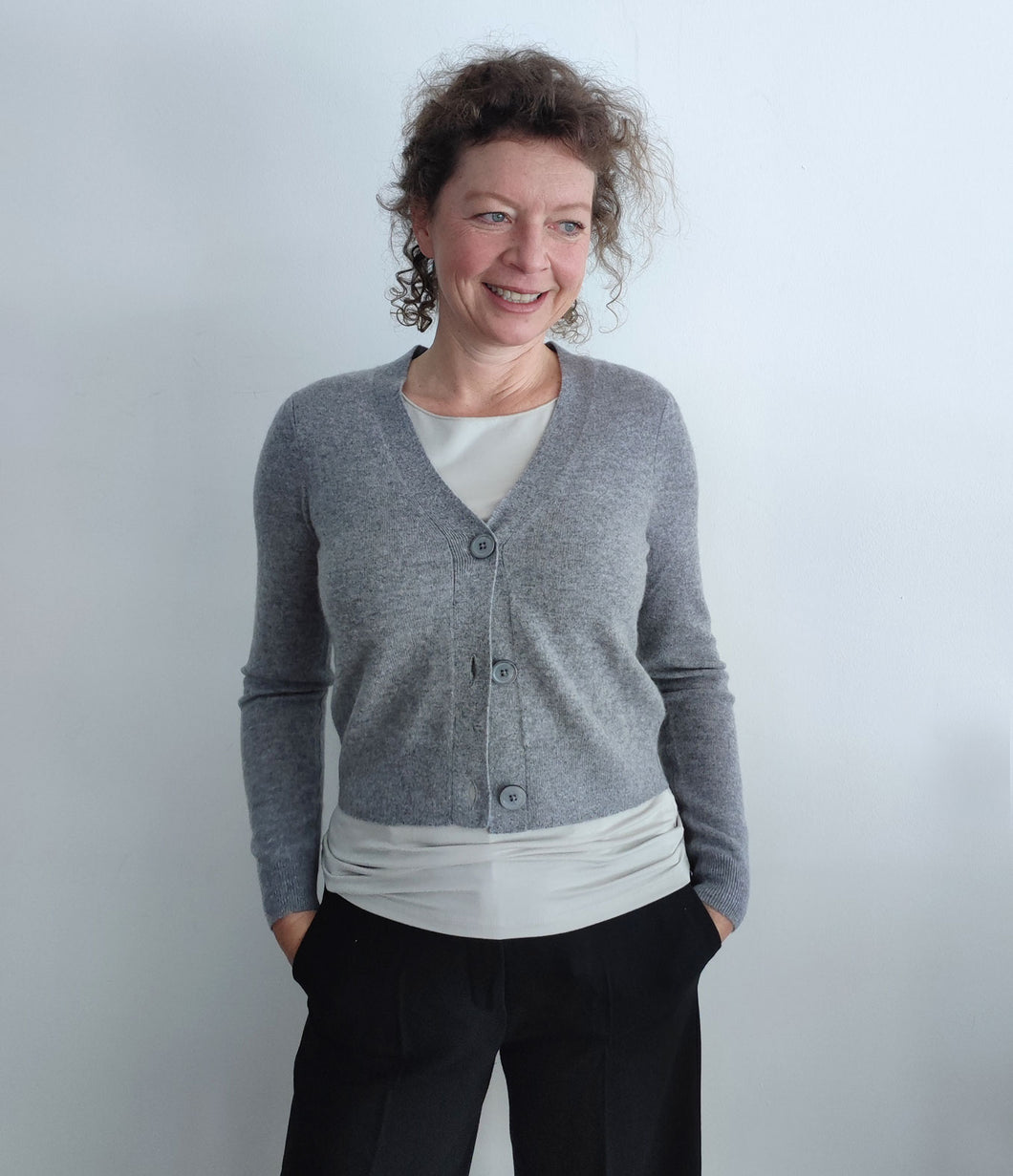 Esisto Kaschmir Strickjacke V-Ausschnitt Langarm