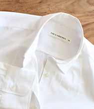 Load the image into the gallery viewer, Lis Lareida Cotton blouse Pauline
