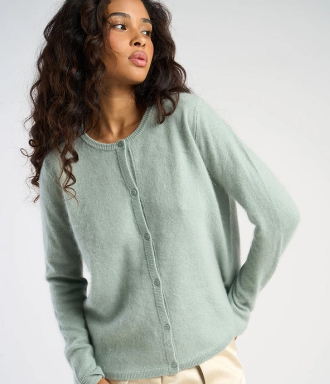 Les tricots de Léa Wolle-Kaschmir Strickjacke Gigy Rundhals-Ausschnitt