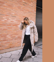 Laden Sie das Bild in den Galerie-Viewer, Scandinavian Edition Winter Daunen Steppmantel Swell
