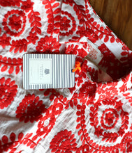 Laden Sie das Bild in den Galerie-Viewer, The Shirt Project Baumwoll Bluse Bestickt
