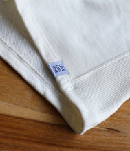 Load the image into the gallery viewer, The Shirt Project Bio Baumwoll Sweat Short
