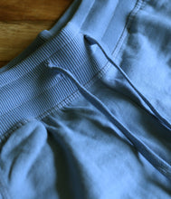 Load the image into the gallery viewer, The Shirt Project Bio Baumwoll Sweat Short
