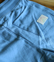 Load the image into the gallery viewer, The Shirt Project Bio Baumwoll Sweat Short
