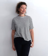 Laden Sie das Bild in den Galerie-Viewer, The Shirt Project Bio-Baumwolle Shirt Rundhals Knöpfe
