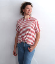 Laden Sie das Bild in den Galerie-Viewer, The Shirt Project Bio-Baumwolle Shirt Rundhals Knöpfe
