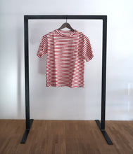 Laden Sie das Bild in den Galerie-Viewer, The Shirt Project Bio-Baumwolle Shirt Rundhals Knöpfe
