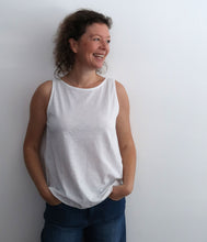 Laden Sie das Bild in den Galerie-Viewer, The Shirt Project Organic Baumwoll Top
