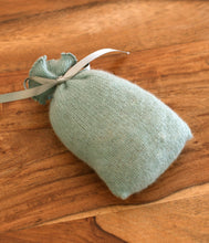 Load the image into the gallery viewer, engage cashmere sachet with Swiss stone pine shavings
