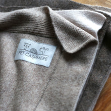 Load the image into the gallery viewer, pet cashmere Premium cosy blanket for pets made of wool and cashmere
