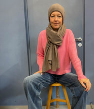 Laden Sie das Bild in den Galerie-Viewer, Esisto Kaschmir Pullover Rundhalsausschnitt

