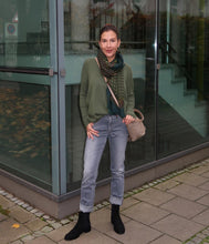Laden Sie das Bild in den Galerie-Viewer, Les tricots de Léa Kaschmir Pullover Mesla Rundhals
