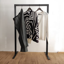 Load the image into the gallery viewer, Tonno &amp; Panna Viscose blouse Marlin
