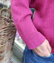 Laden Sie das Bild in den Galerie-Viewer, Re_Branded recycelt Kaschmir-Mix Pullover Rundhalsausschnitt
