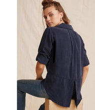 Load the image into the gallery viewer, Bella Dahl Blouse Split Back
