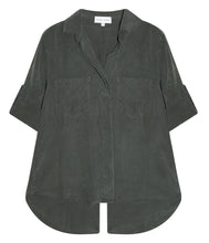 Load the image into the gallery viewer, Bella Dahl Blouse Split Back
