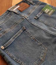 Laden Sie das Bild in den Galerie-Viewer, Cambio Jeans Celia
